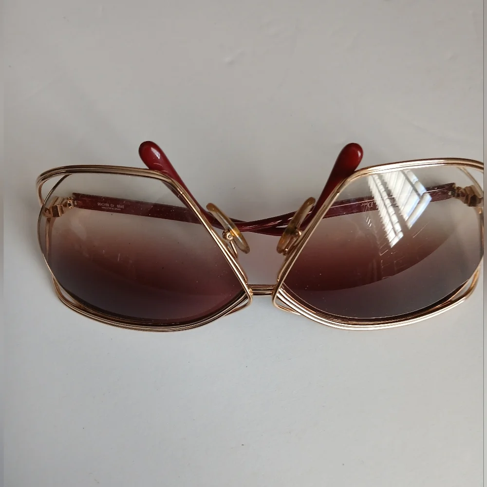 Vintage Dior Sunglasses with Gold Frame and Brown Lenses - Picture 6 of 7